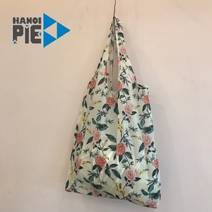 Sacs à provisions en polyester pliants réutilisables et écologiques de haute qualité Logo imprimé sur mesure sérigraphié couleur naturelle fabriqué au Vietnam pas cher - Product Image 2