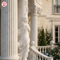Colonnes en marbre sculptées sur mesure avec statues - Piliers en pierre ornés pour portique de villa de luxe et entrée de villa