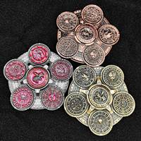1 pièce de dés polyédriques 7 en 1 double couche en alliage de zinc, motif dragon en cuivre rouge antique, avec boussole et roulette, pour DND, TRPG, jeux de société et cadeaux