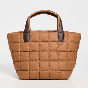 Sac fourre-tout d'été personnalisé en nylon imperméable pour femme, sac à main matelassé et gonflé avec plusieurs poches, fermeture éclair, sac de plage portable à bandoulière pour voyage - Product Image 1