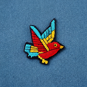 BADGE BRODÉ EN SOIE CONCEPTION D'OISEAU - Product Image 2