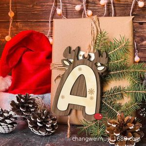 Pendentif en bois en forme de renne, ornements suspendus découpés au laser en bois massif, décoration de Noël, étiquette cadeau A - Product Image 1