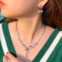 Ensemble de bijoux de mariage et de fiançailles élégant en zircon cubique multicolores brillants exclusifs pour femmes, collier et boucles d'oreilles en CZ