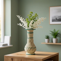 Vase décoratif artisanal en fibres naturelles Orissa, écologique et élégant, pour le marché des SSD