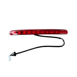 Luz de Freno Trasera LED Roja de Alto Nivel Original para <span class=keywords><strong>Fiat</strong></span> <span class=keywords><strong>500</strong></span> Convertible 2009-2018 para 77365246 68140780AA - Product Image 1