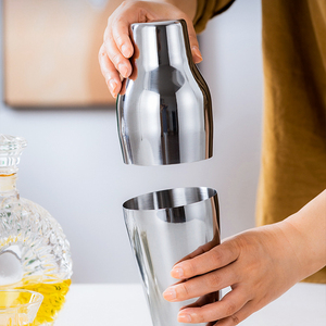 600ml 2 pièces Parisienne <span class=keywords><strong>Shaker</strong></span> Set 304 acier inoxydable <span class=keywords><strong>parisien</strong></span> Cocktail <span class=keywords><strong>Shaker</strong></span> 2 capacité de boisson surdimensionné Top français <span class=keywords><strong>Shaker</strong></span> - Product Image 3