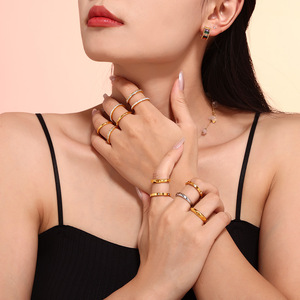 Anillo fino de circonita cúbica redondo completo, anillo de compromiso para mujer, marca de boda, anillo apilable minimalista de Color dorado - Product Image 4