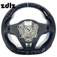 Volant en cuir perforé personnalisé bleu poudre en fibre de carbone forgée pour VW Golf 8, compatible avec Volkswagen Mk8 GTI Tiguan