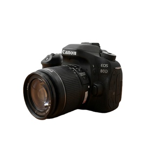 Appareils <span class=keywords><strong>photo</strong></span> <span class=keywords><strong>Canon</strong></span> EOS 80D d'occasion certifiés en gros avec objectif 18-55mm IS, kit 24,2MP, Dual Pixel AF, WiFi, écran tactile – Prix fournisseur d'élite - Product Image 2