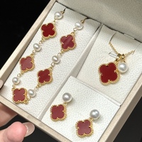 Set Perhiasan Semanggi Merah Empat Daun Cina Kalung Gelang Anting Mutiara Air Tawar Alami Buatan Tangan Perhiasan Keberuntungan Grosir