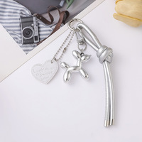 Porte-clés artisanal personnalisé en cuir avec pendentif animal, breloque de sac, cadeau pour couple, pour lui et pour elle
