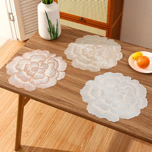 Sets de table créatifs en forme de pivoine pour table à manger, sets de table en vinyle pressé métallisé, sets de table pour décorations de table de fête - Product Image 6