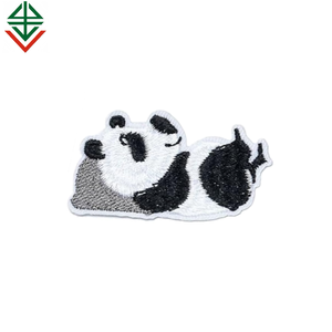 Vente en gros de patchs de broderie Panda patchs <span class=keywords><strong>Velcro</strong></span> autocollants de broderie Panda personnalisés pour vêtements - Product Image 3