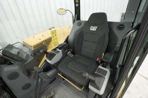 La vente à bas prix d'une petite pelle sur chenilles d'occasion est simple et pratique - Product Image 3