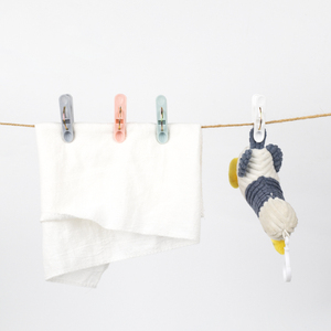 <span class=keywords><strong>Épingle</strong></span>s en plastique quatre couleurs pour vêtements <span class=keywords><strong>Petite</strong></span> pince pour vêtements Séchage des sous-vêtements Tissu Couleurs mélangées avec sacs - Product Image 3