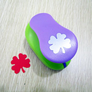 Dispositivo de Grabado en Relieve con Números y Perforadora de Flores para Álbumes de Fotos de Aleación de 1.5'' [Modelo 8815 Tamaño de la Hoja 3-3.7cm] - Product Image 5