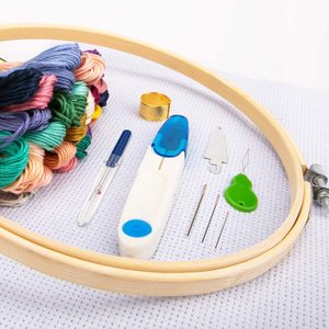<span class=keywords><strong>Kit</strong></span> de bordado incluye 50 colores bordado hilos de <span class=keywords><strong>coser</strong></span> 5 piezas de plástico aros de bordado Cruz puntada herramienta - Product Image 6
