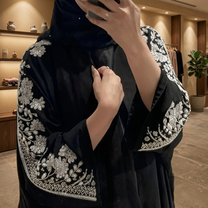 Abaya de Prière Musulmane Traditionnelle de Dubaï, Faite à la Main en Soie Cristalline de Haute Qualité, Manches Longues, Anti-Plis, Couleur Personnalisée, Élégante - Product Image 3