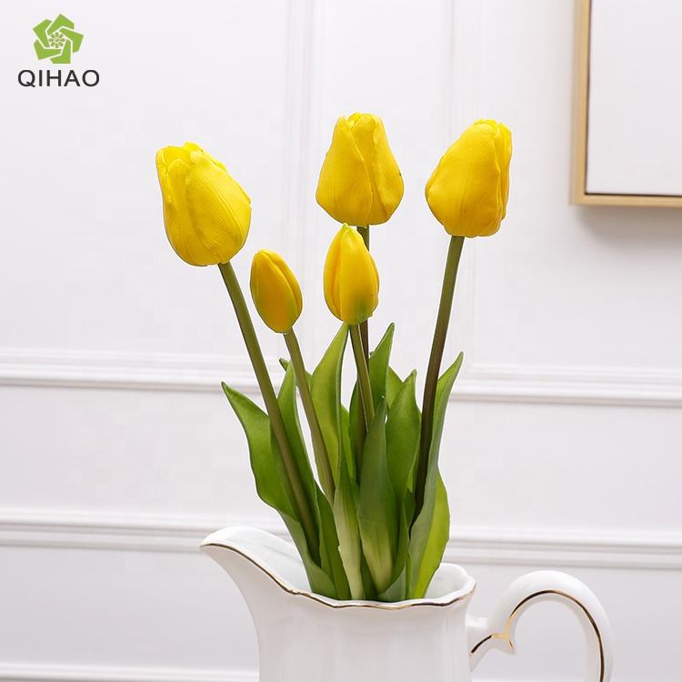 สีเหลือง