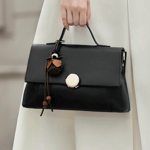 Sac bandoulière vintage pour femme, sac à main polyvalent, sac fourre-tout élégant pour le travail avec pendentif, cadeau pour femmes - Product Image 2
