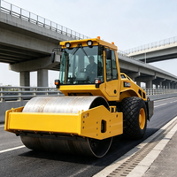 Compacteur vibrant robuste de 14 tonnes avec une force centrifuge de 325 kN pour les projets d'aéroports et de barrages