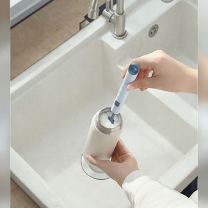 Brosse <span class=keywords><strong>de</strong></span> nettoyage créative détachable en plastique éponge Long manche pour tasse salle <span class=keywords><strong>de</strong></span> bain biberon en PP Design Style main - Product Image 4
