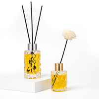 Bouteilles diffuseurs d'arômes en verre côtelé de luxe 50 ml et 100 ml pour diffuseurs à bâtonnets d'huiles essentielles, emballage vierge personnalisé