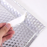 Enveloppes rembourrées en feuille métallique avec logo personnalisé à bas prix Poly argent rose emballage d'expédition bulle postale