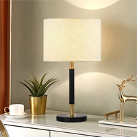 Lampe de table chaude salon salle d'étude E27 lampe de table généreuse chambre chevet tissu moderne fer blanc 220V 90 20 E27 pas d'ampoule