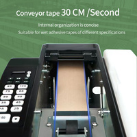 Distributeur de ruban de papier kraft activé par l'eau électrique automatique contrôlable par ordinateur pour l'emballage de vêtements alimentaires avec entraînement par moteur