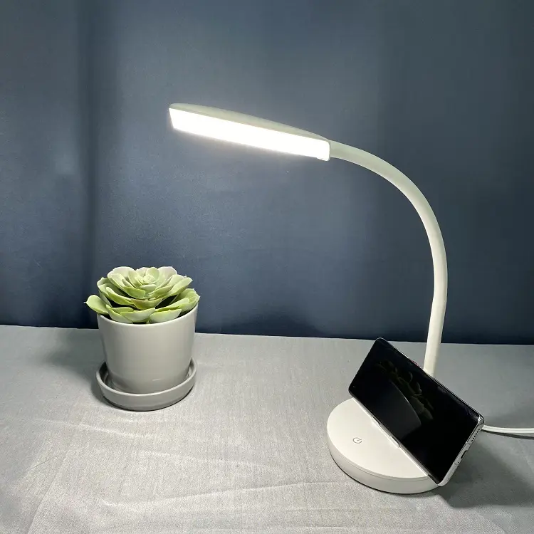 Popular LED Desk Lamp 6500K Dimmer Lamp LED Light With Special Lamp Shade