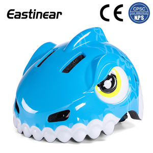 Casco para niños con diseño de tiburón, moldeado integralmente, PC+EPS, protección de seguridad para la cabeza para niños con cierre de hebilla - Product Image 3