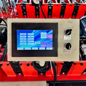 Macchina per Formatura a Rullo di Lamelle per Recinzioni Metalliche ad Alta Precisione con Sistema di Controllo PLC - Product Image 3