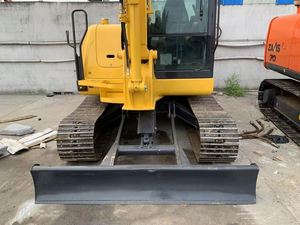 Machinerie d'occasion du Japon, excavatrices sur chenilles Komatsu certifiées CE avec godet, 5 tonnes, mini PC56, excavatrices d'occasion à vendre - Product Image 2