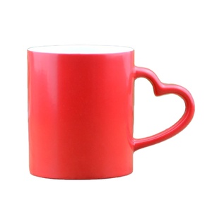 <span class=keywords><strong>Taza</strong></span> que cambia <span class=keywords><strong>de</strong></span> Color <span class=keywords><strong>con</strong></span> foto <span class=keywords><strong>de</strong></span> sublimación <span class=keywords><strong>con</strong></span> mango en forma <span class=keywords><strong>de</strong></span> corazón, modelo <span class=keywords><strong>de</strong></span> <span class=keywords><strong>taza</strong></span> mágica esmerilada, tazas clásicas para fiestas, tazas <span class=keywords><strong>de</strong></span> café personalizadas <span class=keywords><strong>de</strong></span> 11oz - Product Image 4