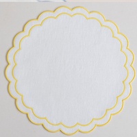 Set de table rond personnalisable en coton et lin blanc de style nordique, brodé, avec bord festonné bleu clair, pour la décoration de table à manger