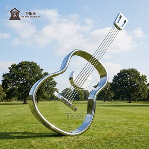 Escultura de Guitarra de Acero Inoxidable Pulido Espejo de Arte Moderno para Decoración de Jardín Exterior - Product Image 1