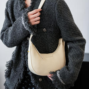 Bolso de hombro cruzado para mujer, novedad 2025, versátil, estilo casual, con cremallera, de PU, diseño de media luna, para llevar bajo el brazo - Product Image 4