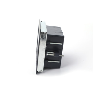 ซิก้า ฟลอร์ซ็อกเก็ต XF-169P 4 ช่อง 10A ปลั๊กมาตรฐานอังกฤษ สำหรับสำนักงาน แบบฝังพลาสติก พร้อมฝาปิดป้องกัน - Product Image 3