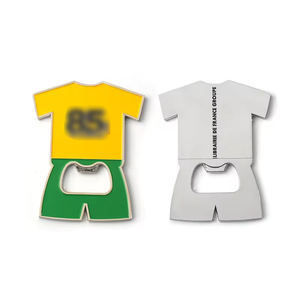 Fabricant Ouvre-bouteille personnalisé Ouvre-bouteille de bière en forme d'uniforme de <span class=keywords><strong>football</strong></span> en zinc métallique Ouvre-bouteille en émail doux - Product Image 3