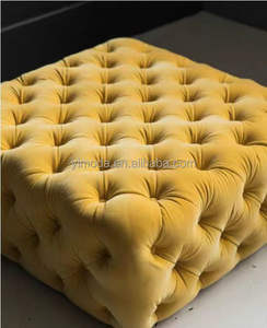 Pouf ottoman carré en cuir velours marocain américain avec surpiqûres jaunes, banc, tabouret, table basse - Product Image 1
