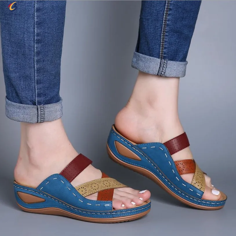 The newest fashion wedge heels leisure summer sandal women shoe slippers wholesale slides