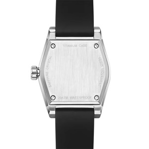 El titanio es una opción popular para las carcasas de relojes debido a su diseño elegante y moderno. - Product Image 3
