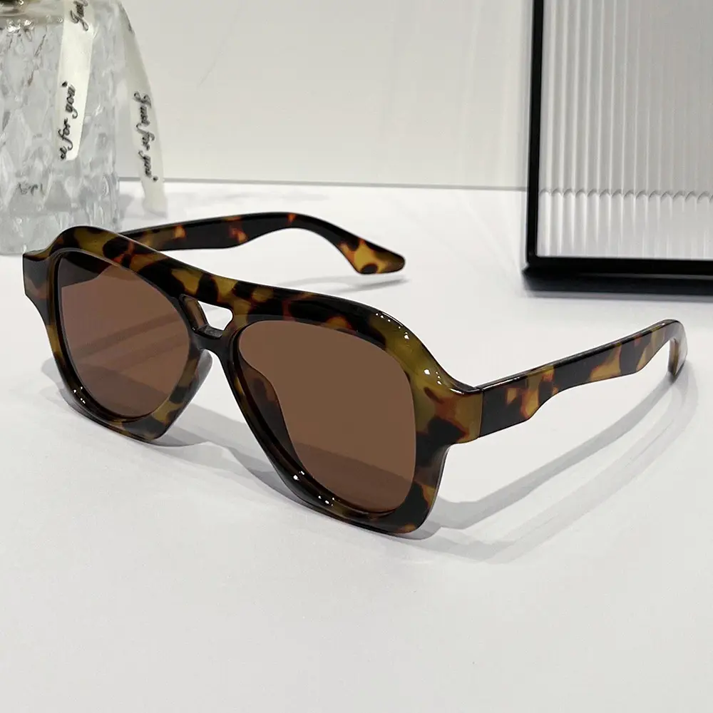 2024 sıcak klasik boy gözlük çerçeveleri uv400 eğilim kare güneş gözlüğü erkek kadın özel logo yüksek kalite gafas de sol