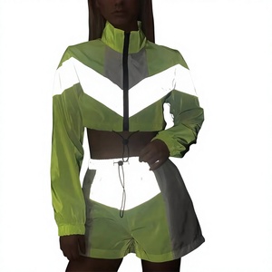 Conjunto Deportivo de 2 Piezas para Mujer, Chaqueta Cortavientos de Nailon Ligero Reflectante y Pantalones Cortos, Transpirable y de Secado Rápido - Product Image 1