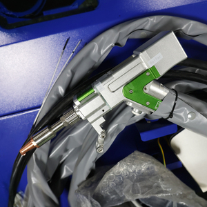 CE Chứng nhận chuyên nghiệp máy laser 4in1 hàn + làm sạch + cắt + Hàn Khoảng cách làm sạch cầm tay máy hàn laser - Product Image 5