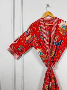 Robe longue en coton pour femmes, patchwork floral, imprimé rouge vibrant, devant ouvert, style ethnique bohème, vêtements de boutique - Product Image 6