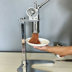 Machine manuelle pour presser les coupes de châtaignes, les <span class=keywords><strong>glaces</strong></span> et les nouilles, avec 2 seaux de matériaux, tutoriel inclus pour la livraison - Product Image 1