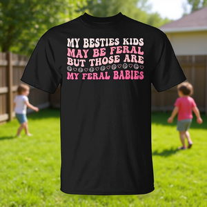 T-shirt My Besties Kids May Be Feral, girocollo nero, unisex, taglia adulto SMLXLXXL - Product Image 3