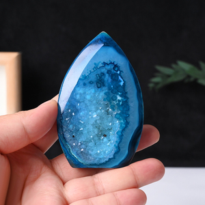 Vente en gros de pierres d'énergie de guérison en cristal naturel, flamme d'onyx bleu sculptée à la main pour la décoration - Product Image 5